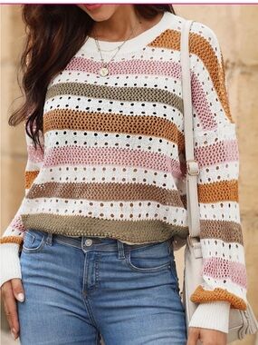 One eleven north Women's Pink and Cream hollowed Knit Sweater NWOT Large